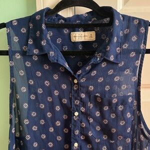 Abercrombie & Fitch Navy Sleeveless Button-Up Sleeveless Top with Floral Pattern